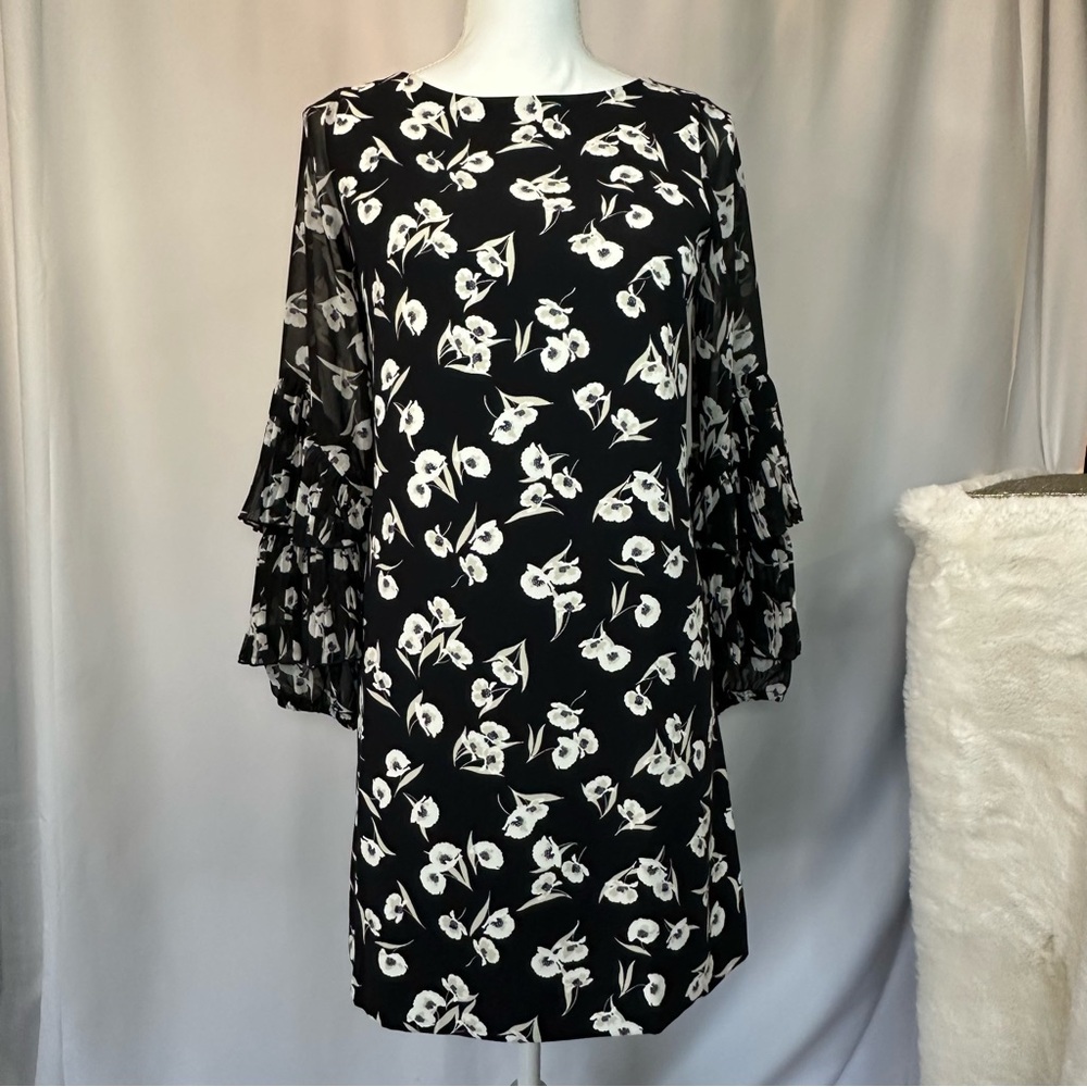 Ann Taylor Ruffle Sleeve Floral Dress
